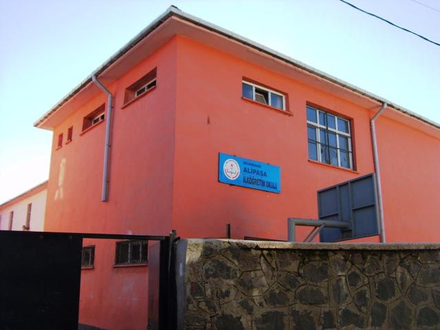Alipaşa Ortaokulu 