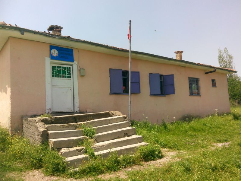 Yukarı Nasırlar İlkokulu 