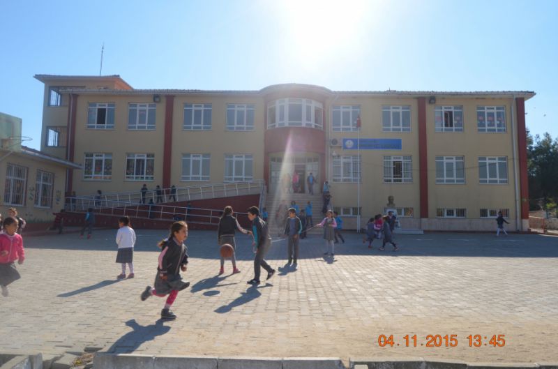 Cumhuriyet İlkokulu 