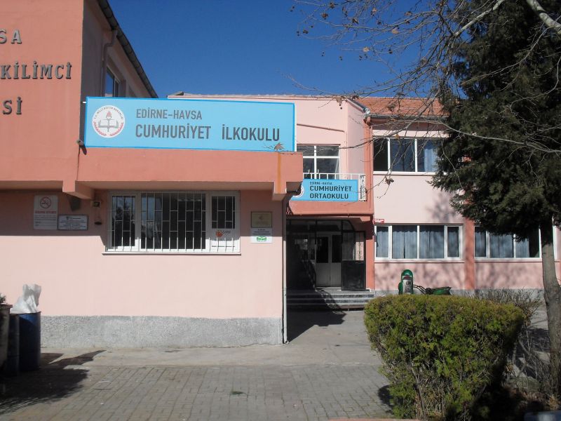 Cumhuriyet İlkokulu 