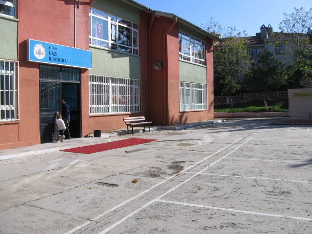 Gazi İlkokulu 