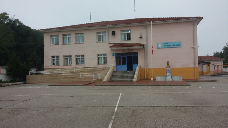 Mithatpaşa İlkokulu 