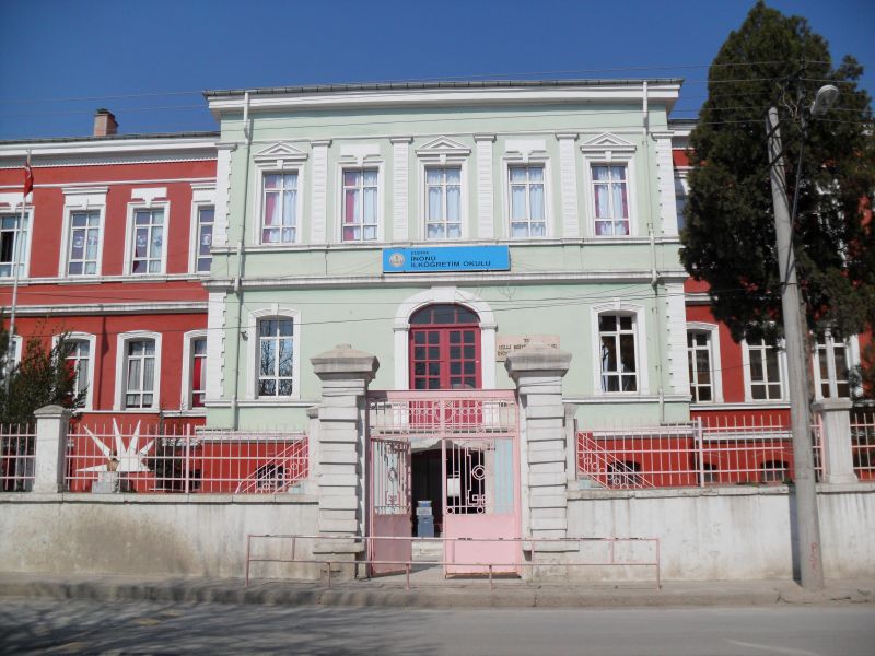İnönü İlkokulu 