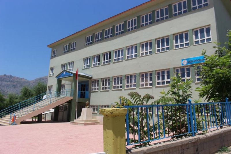 Arıcak Ortaokulu 
