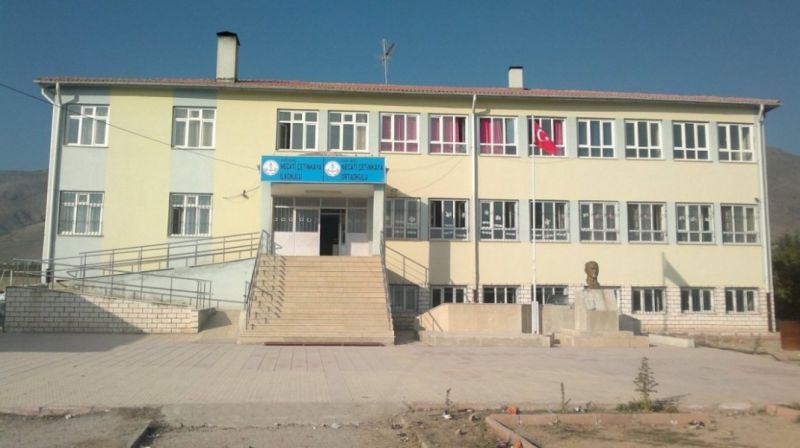 Necati Çetinkaya Ortaokulu 