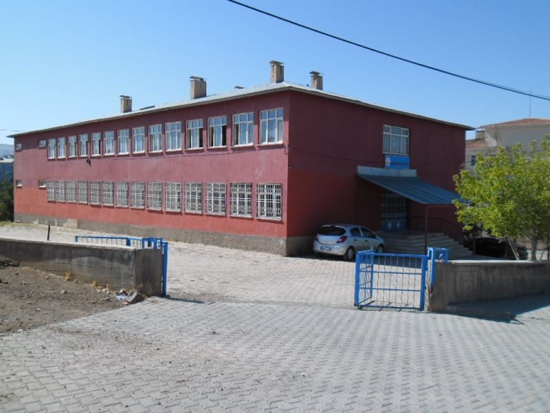 Atatürk İlkokulu 