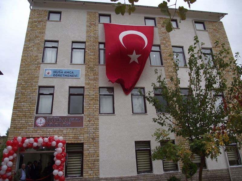 Öğretmen Evi Ve Akşam Sanat Okulu 