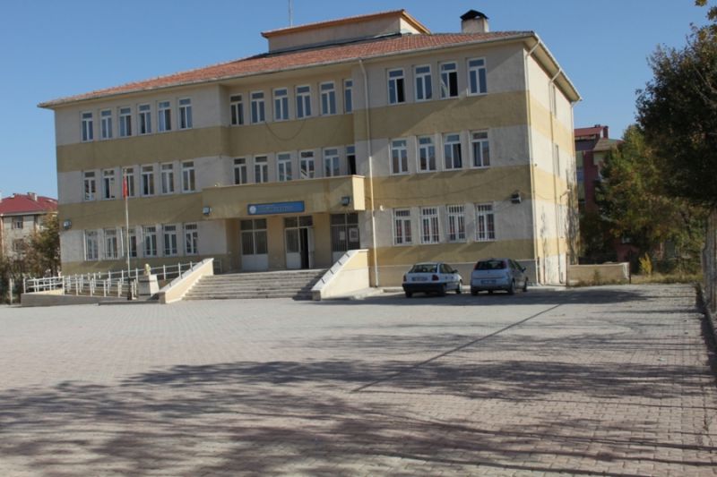 Atatürk İlkokulu 