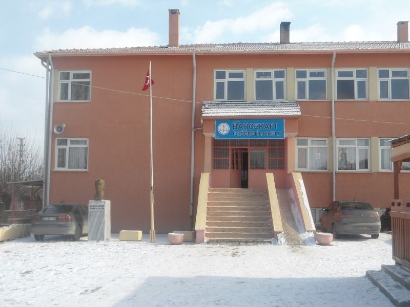 Bahçekapı İlkokulu 