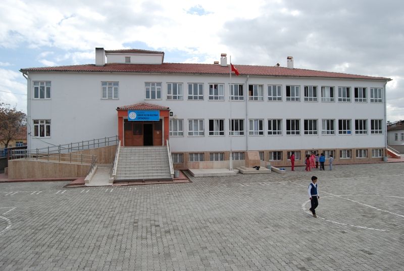 Kanuni Sultan Süleyman Ortaokulu 