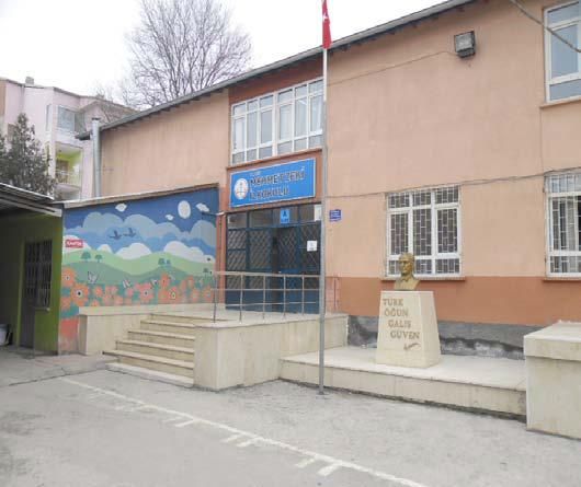 Mehmet Zeki İlkokulu 