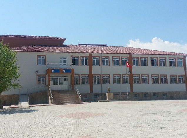 Yünlüce Ortaokulu 