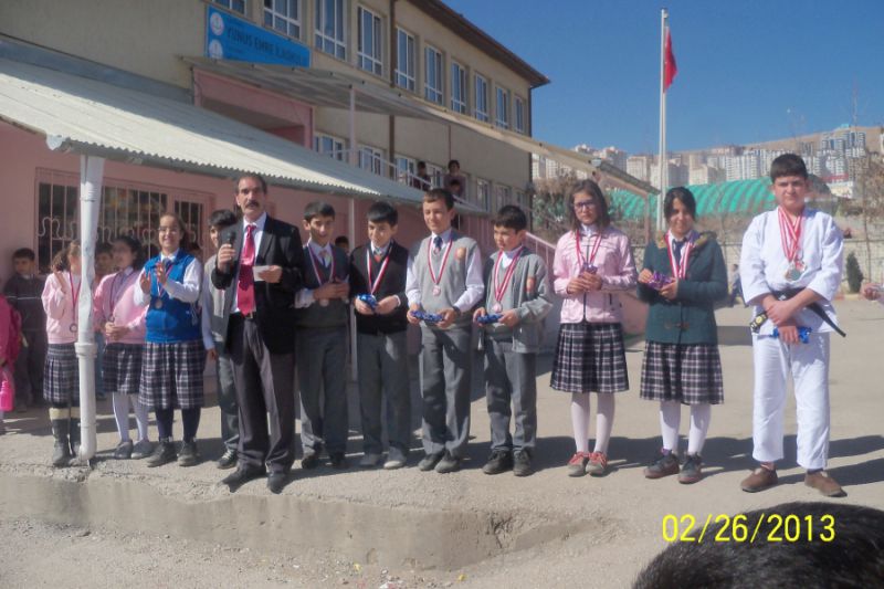 Yunus Emre Ortaokulu 
