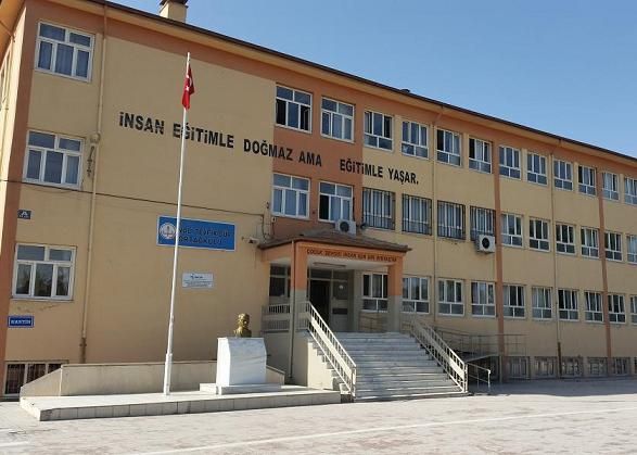 Vali Tevfik Gür Ortaokulu 