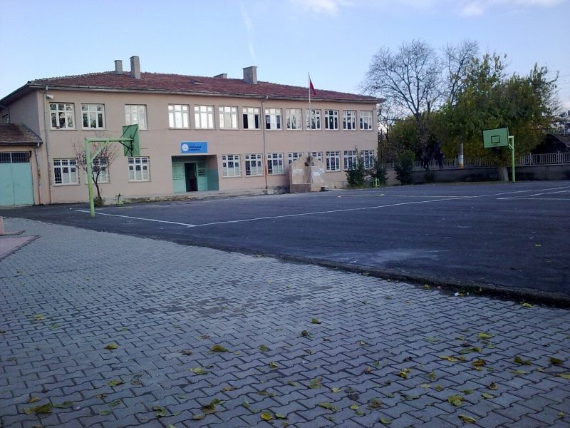 Akçakiraz İlkokulu 