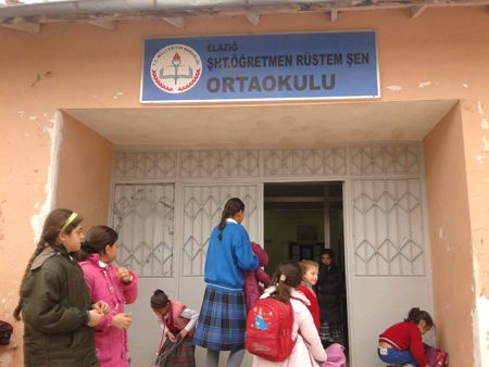 Şht.öğretmen Rüstem Şen Ortaokulu 