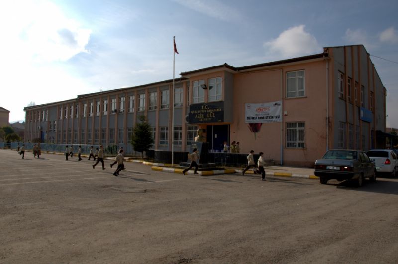 Aziz Gül İlkokulu 
