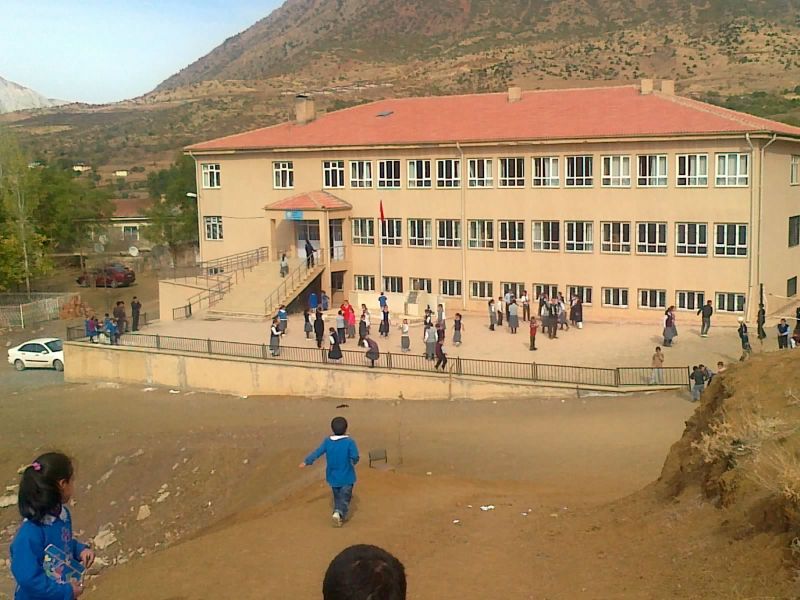 Beyhan İlkokulu 