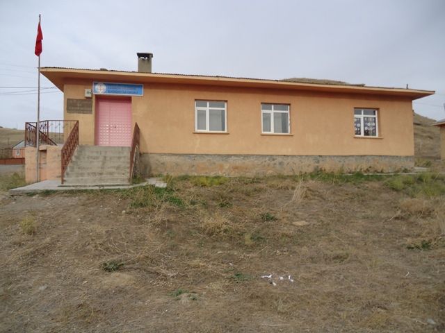 Elmacık İlkokulu 