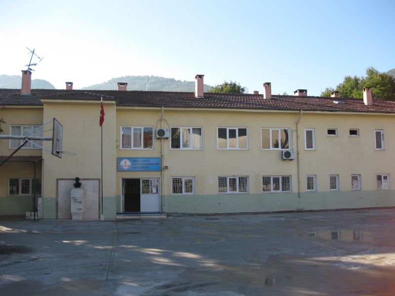 İliç İmam Hatip Ortaokulu 
