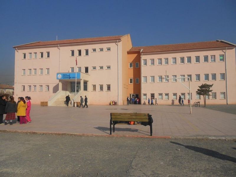 Göktürk İlkokulu 