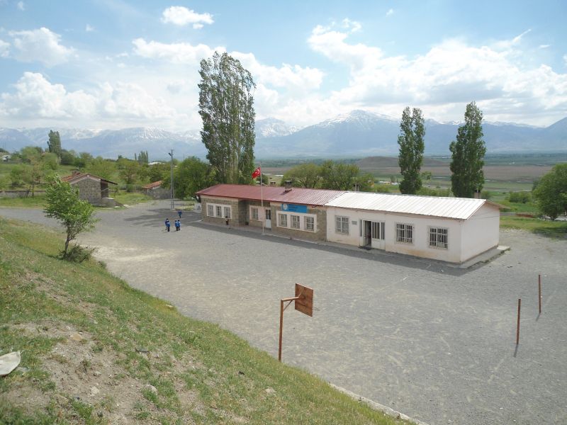 Günebakan İlkokulu 