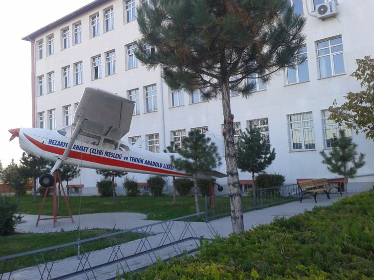 Hezarfen Ahmet Çelebi Mesleki Ve Teknik Anadolu Lisesi 