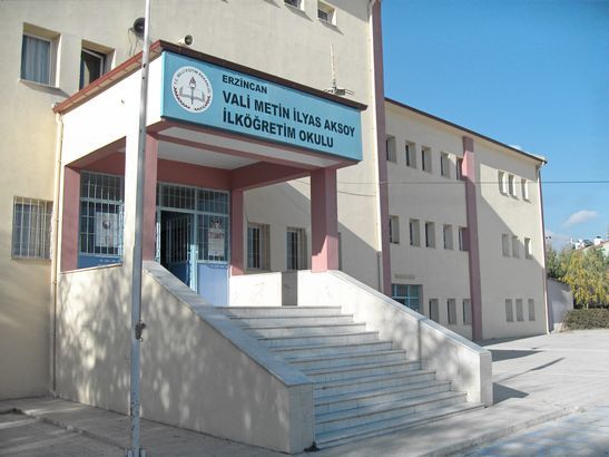 Vali Metin İlyas Aksoy Ortaokulu 