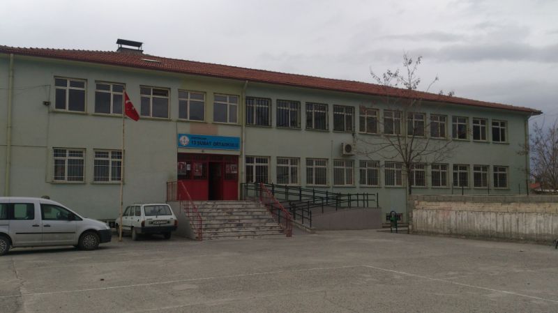 13 Şubat Ortaokulu 