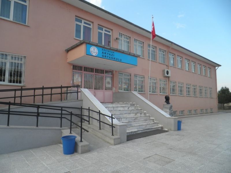 Akyazı Ortaokulu 