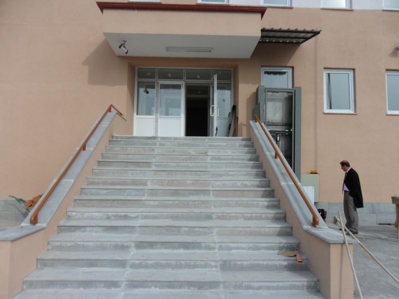 Şehit Cengiz Topel Mithatpaşa Ortaokulu 