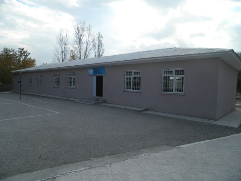 Akyazı İlkokulu 