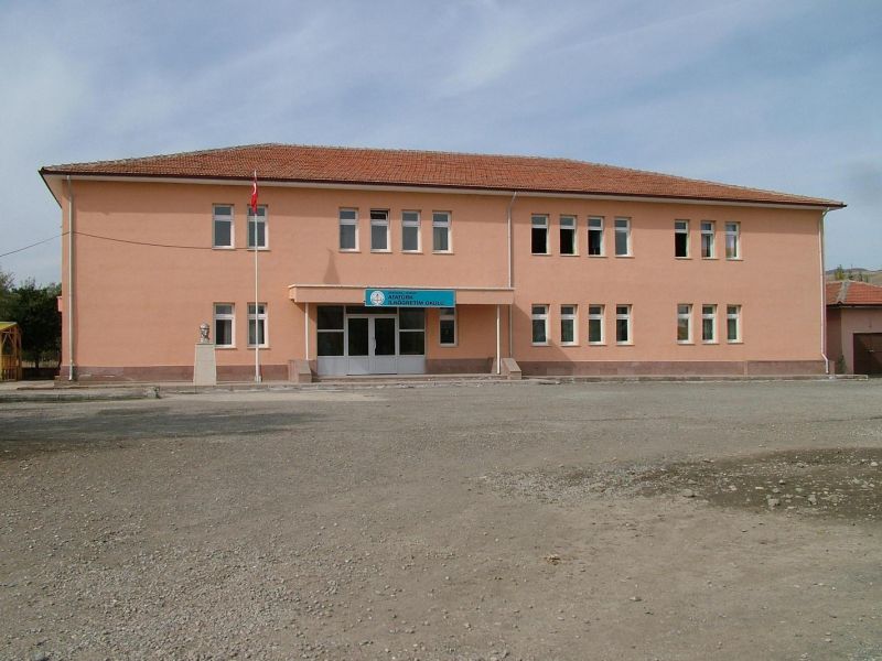 Atatürk İlkokulu 