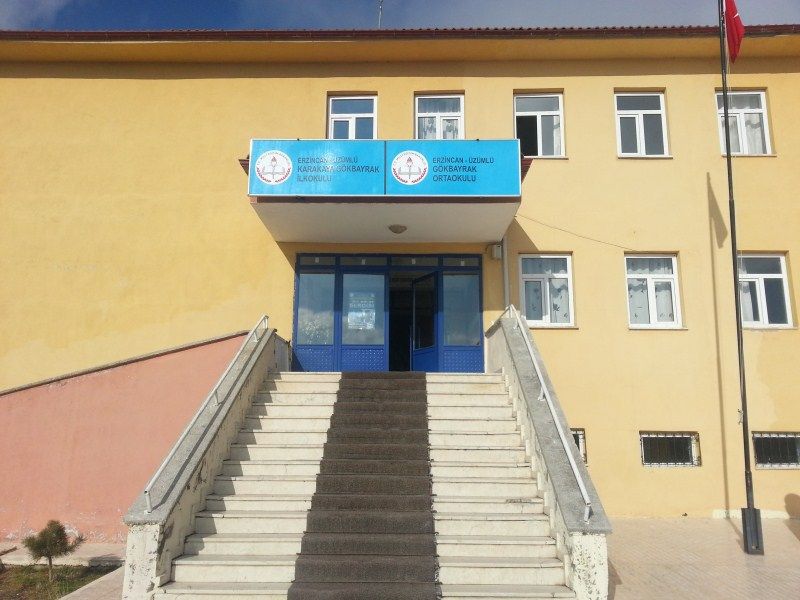 Karakaya Gökbayrak Ortaokulu 