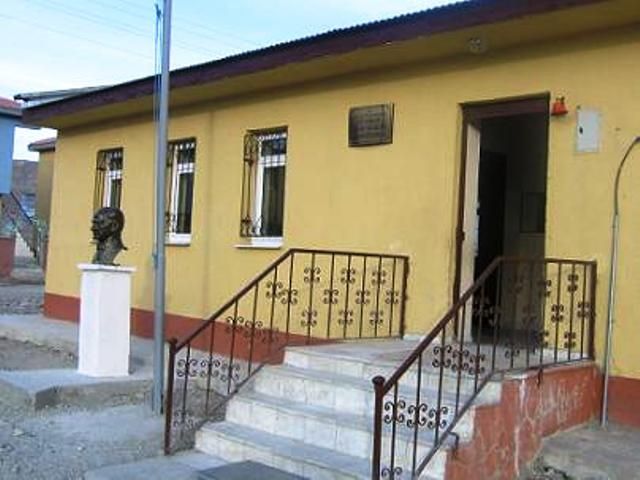Küçükgeçit Mehmet Acarcan İlkokulu 