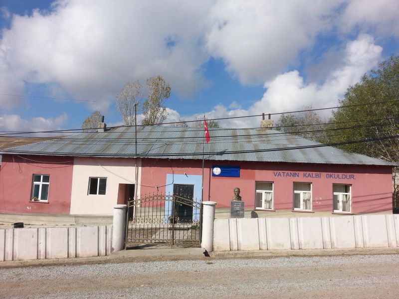 Koşapınar Şükrü Paşa İlkokulu 