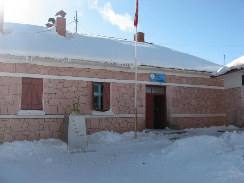 Bozyazı İlkokulu 