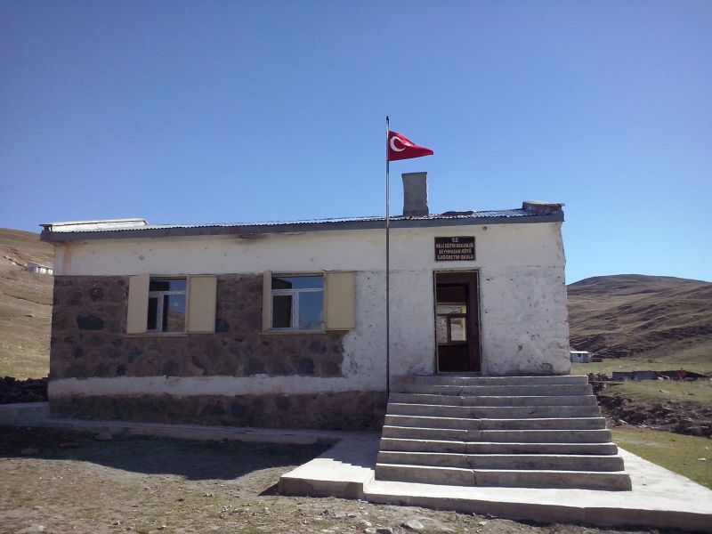 Şeyhhasan İlkokulu 