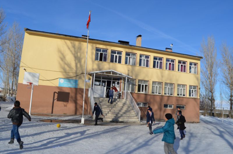 14 Mart Ortaokulu 