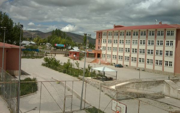 Karaçoban İmkb Yatılı Bölge Ortaokulu 