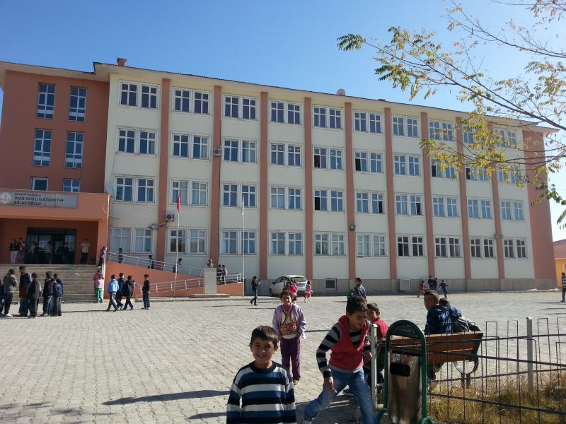 Yunus Emre İlkokulu 