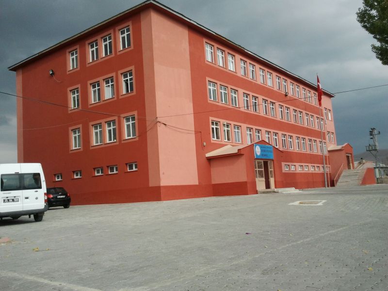 Atatürk Yatılı Bölge Ortaokulu 
