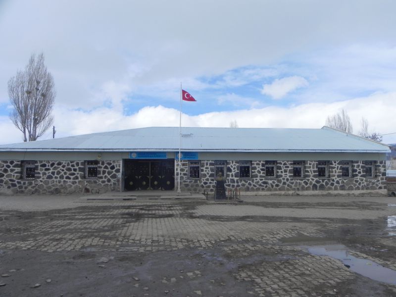 Dereboğazi İlkokulu 