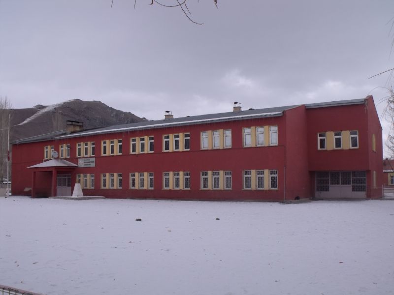 Nevin Muhammet Özdemir Ortaokulu 