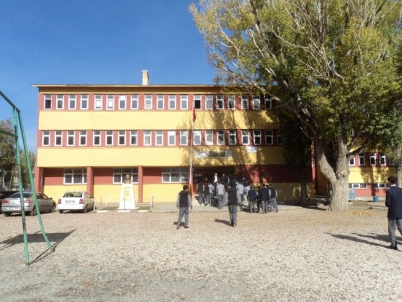 Tekman Anadolu Lisesi 
