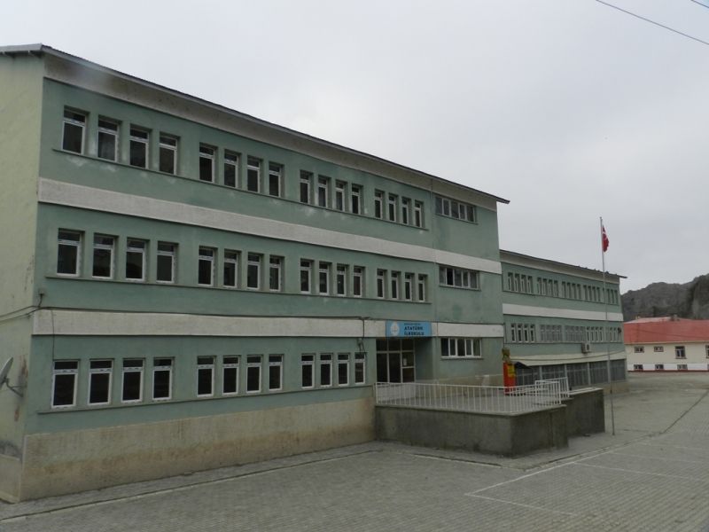 Atatürk İlkokulu 