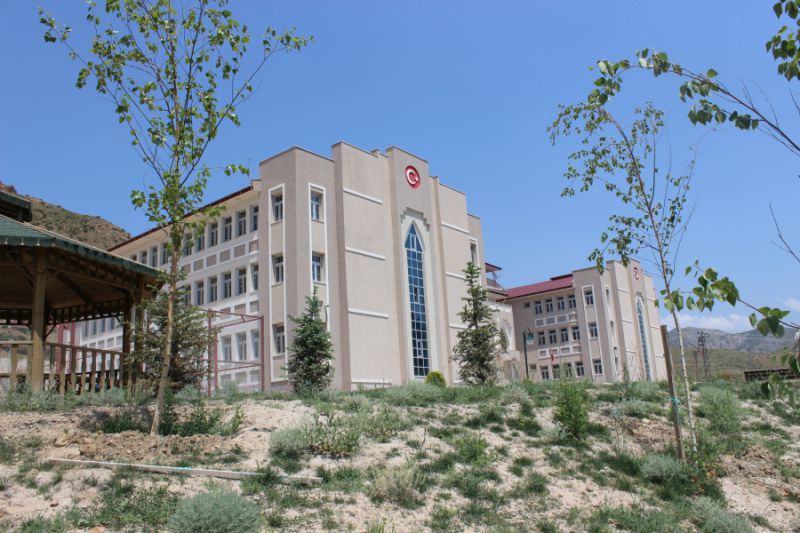 Musa Gündeş İlkokulu 