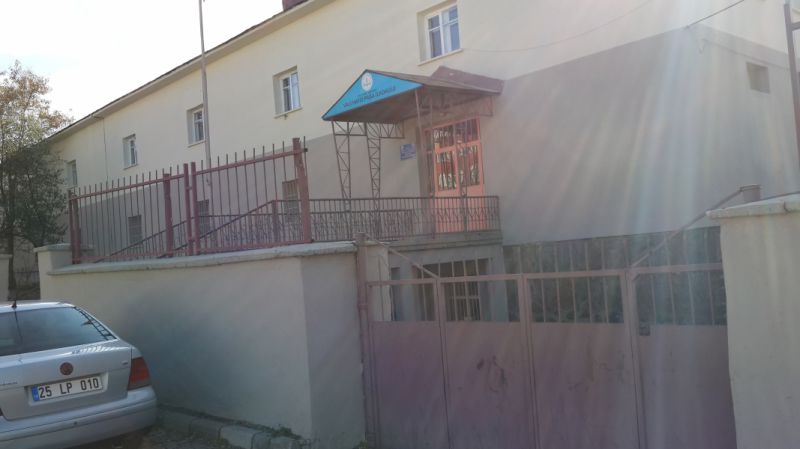 Vali Hafızpaşa İlkokulu 