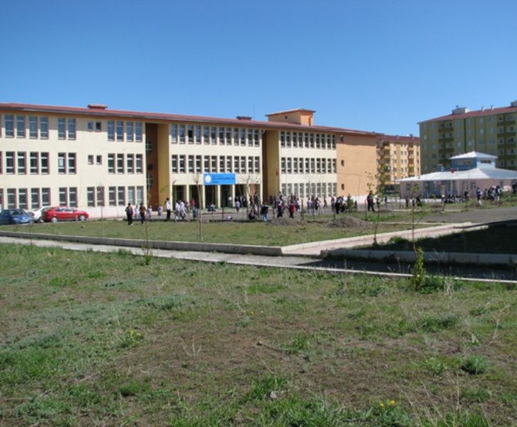 Altıntepe İlkokulu 