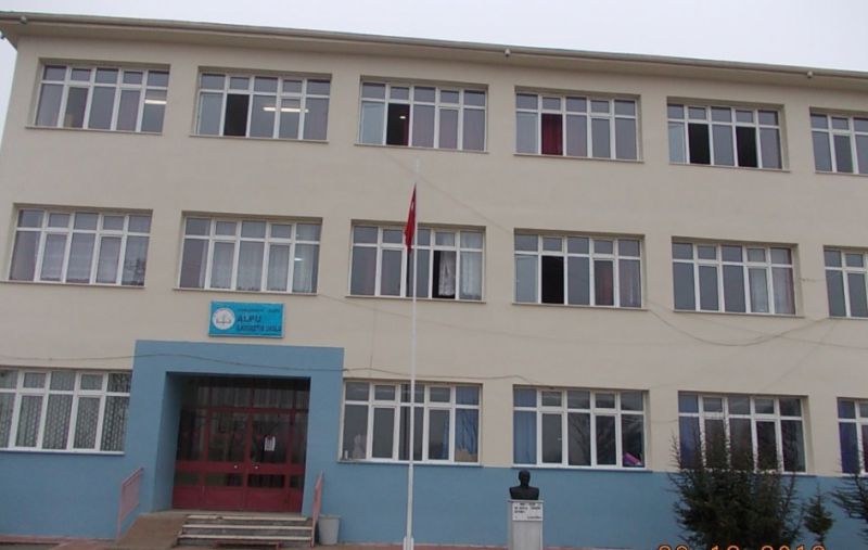 Şehit Enis Yücel İlkokulu 